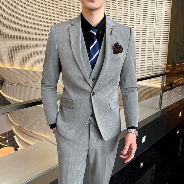 Striped Suit Men's Three-piece Suit - Image 3